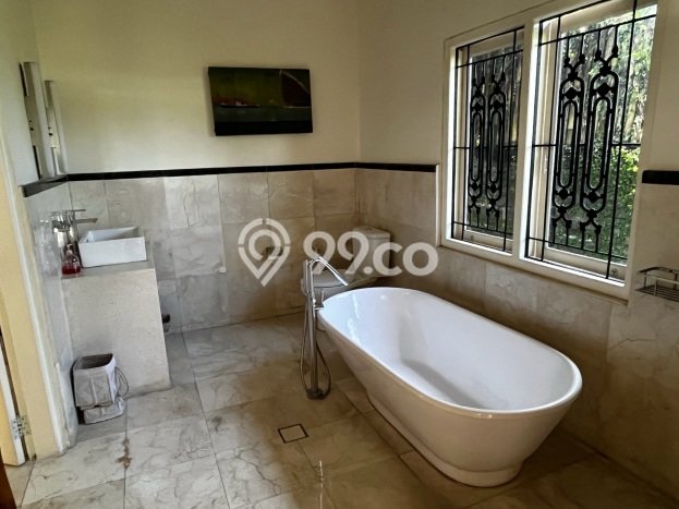 Siap Vila Kawasan , Dimensi 886m2m², Posisi Strategis Siap Vila Kawasan , Dimensi 886m2m², Posisi Strategis