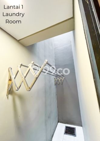 Rumah Minimalis 3 KT di BSD City Tangerang Full Furnished Rumah Minimalis 3 KT di BSD City Tangerang Full Furnished