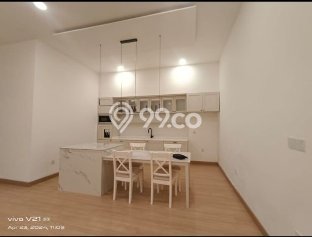 For Sale! Luxury House LT 200m2 Desain Elegan di Alam Sutera For Sale! Luxury House LT 200m2 Desain Elegan di Alam Sutera
