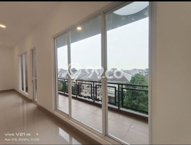 For Sale! Luxury House LT 200m2 Desain Elegan di Alam Sutera For Sale! Luxury House LT 200m2 Desain Elegan di Alam Sutera