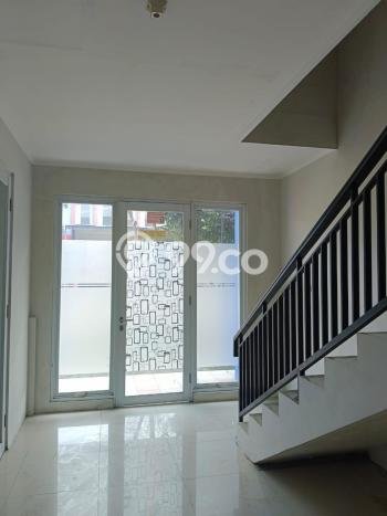 Area Ramai! Gudang Dijual di Tigaraksa untuk Bisnis Luas Bangunan 192m2 Area Ramai! Gudang Dijual di Tigaraksa untuk Bisnis Luas Bangunan 192m2