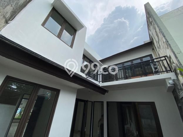 For Sale! Luxury House LT 180m2 Desain Elegan di Gading Serpong For Sale! Luxury House LT 180m2 Desain Elegan di Gading Serpong