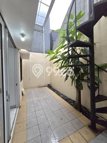 Jarang Ada! Rumah Sewa 3 Kamar Nyaman Siap Huni Gading Serpong Jarang Ada! Rumah Sewa 3 Kamar Nyaman Siap Huni Gading Serpong