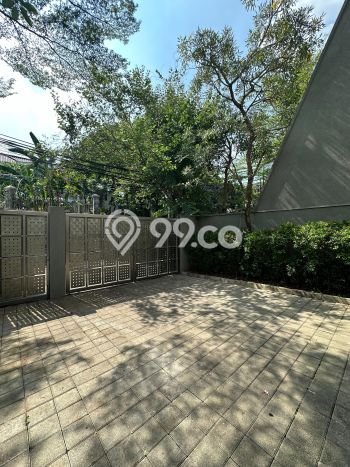 Disewakan Rumah Nyaman di Kemang Harga Rp 800 Juta/ Tahun Disewakan Rumah Nyaman di Kemang Harga Rp 800 Juta/ Tahun