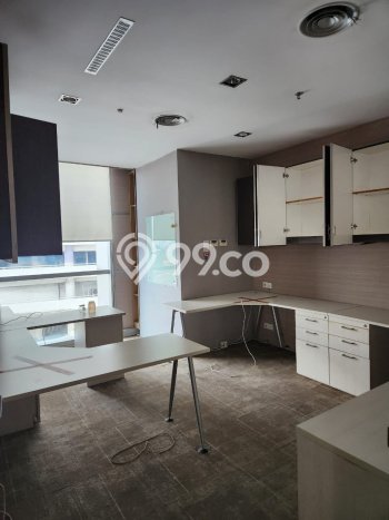 Unit Kantor Dijual di Jakarta Selatan LT 309m2 & LB 309m2 Unit Kantor Dijual di Jakarta Selatan LT 309m2 & LB 309m2