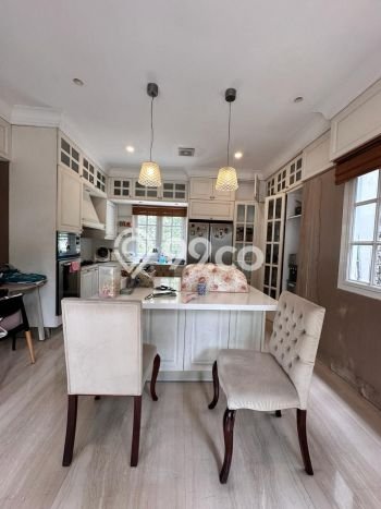 Dijual Rumah Mewah Elegan Dengan View Eksklusif di Pondok Labu, Jakarta Selatan Dijual Rumah Mewah Elegan Dengan View Eksklusif di Pondok Labu, Jakarta Selatan
