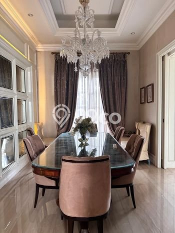 Dijual Rumah Mewah Elegan Dengan View Eksklusif di Pondok Labu, Jakarta Selatan Dijual Rumah Mewah Elegan Dengan View Eksklusif di Pondok Labu, Jakarta Selatan