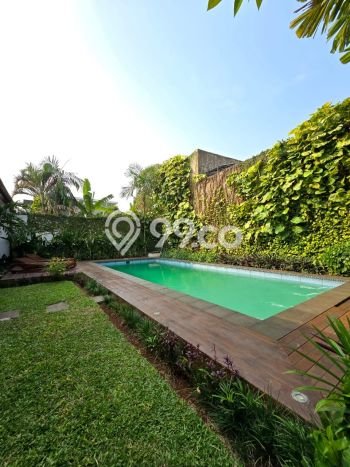 Disewakan Rumah Bagus di Kemang Harga Rp 600 Juta/ Tahun Disewakan Rumah Bagus di Kemang Harga Rp 600 Juta/ Tahun