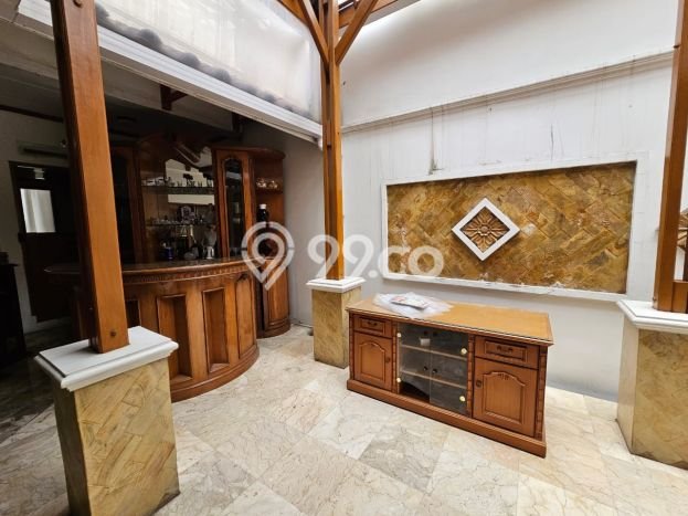 Rumah Luxury Modern Tanpa Renovasi di Lebak Bulus Jakarta Selatan Rumah Luxury Modern Tanpa Renovasi di Lebak Bulus Jakarta Selatan