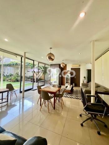 Dijual Rumah Mewah Exclusive di Kebayoran Baru, Jakarta Selatan Dijual Rumah Mewah Exclusive di Kebayoran Baru, Jakarta Selatan