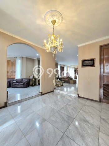 Rumah Elit Modern Tanpa Renovasi di Pondok Indah Jakarta Selatan Rumah Elit Modern Tanpa Renovasi di Pondok Indah Jakarta Selatan