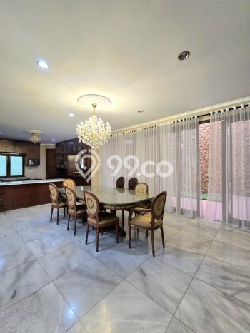 Rumah Elit Modern Tanpa Renovasi di Pondok Indah Jakarta Selatan Rumah Elit Modern Tanpa Renovasi di Pondok Indah Jakarta Selatan