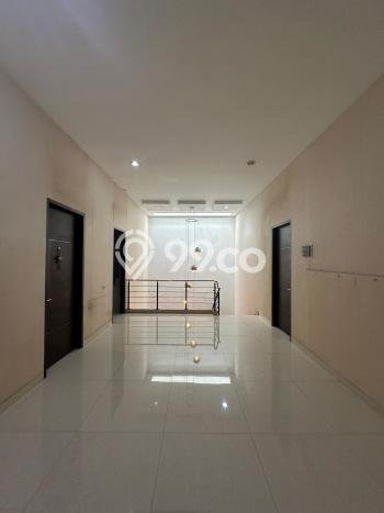 Rumah Luxury Modern Siap Huni di Pantai Indah Kapuk Jakarta Utara Rumah Luxury Modern Siap Huni di Pantai Indah Kapuk Jakarta Utara