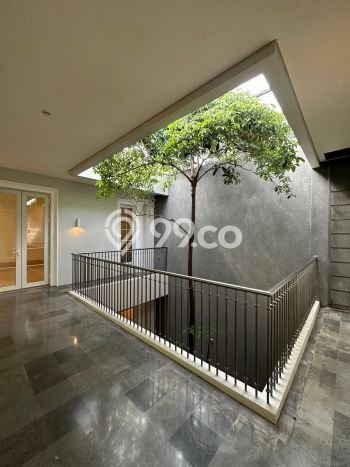 Disewakan Rumah Nyaman di Kemang Harga Rp 800 Juta/ Tahun Disewakan Rumah Nyaman di Kemang Harga Rp 800 Juta/ Tahun