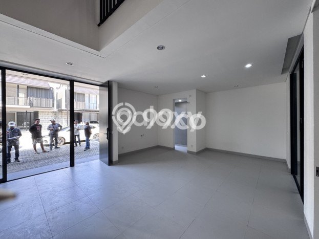 Lokasi strategis! Rumah siap huni disewakan di Sedati LB 130m2 Lokasi strategis! Rumah siap huni disewakan di Sedati LB 130m2