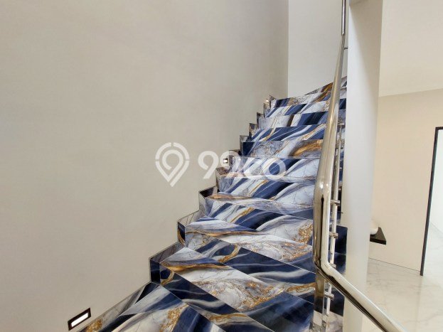 Jual Rumah Bagus Siap Huni LB 135m2 di Sukolilo, Surabaya Jual Rumah Bagus Siap Huni LB 135m2 di Sukolilo, Surabaya