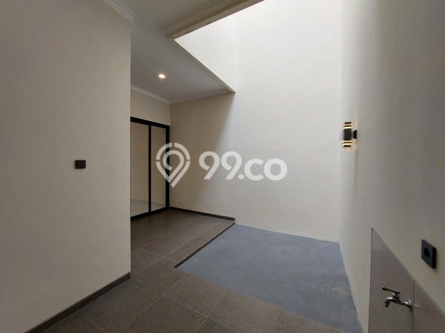 Jual Rumah Bagus Siap Huni LB 135m2 di Sukolilo, Surabaya Jual Rumah Bagus Siap Huni LB 135m2 di Sukolilo, Surabaya