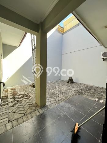 Rumah Eksklusif Siap Huni LT 144m2 di Gayungan, Surabaya Rumah Eksklusif Siap Huni LT 144m2 di Gayungan, Surabaya