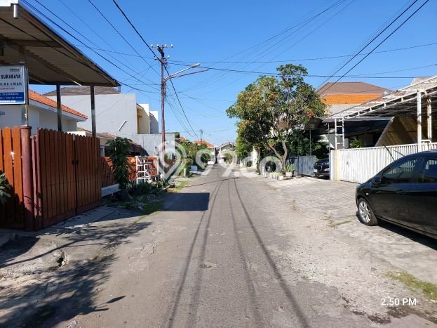 For Sale! Premium House LT 300m2 Desain Modern di Manyar For Sale! Premium House LT 300m2 Desain Modern di Manyar