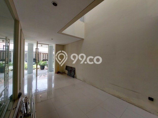 Jual Rumah Mewah Elegan Dengan View Cantik di Citraland, Surabaya Jual Rumah Mewah Elegan Dengan View Cantik di Citraland, Surabaya