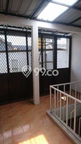 Dijual Cepat Rumah Bagus Siap Huni LB 130m2 di Rungkut, Surabaya Dijual Cepat Rumah Bagus Siap Huni LB 130m2 di Rungkut, Surabaya