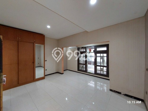 PROMO TERBATAS! Rumah Premium area Rungkut, Surabaya, Luas 298m2m² LB 298m2m² PROMO TERBATAS! Rumah Premium area Rungkut, Surabaya, Luas 298m2m² LB 298m2m²