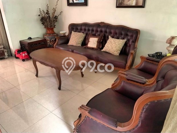 Dijual Rumah Premium dengan Fasilitas Sekitar Komplit di Tenggilis Mejoyo, Surabaya Dijual Rumah Premium dengan Fasilitas Sekitar Komplit di Tenggilis Mejoyo, Surabaya