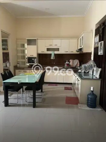 Rumah Terawat LT 185m2m² / LB 185m2m² di Lokasi Premium Gununganyar, Surabaya Rumah Terawat LT 185m2m² / LB 185m2m² di Lokasi Premium Gununganyar, Surabaya