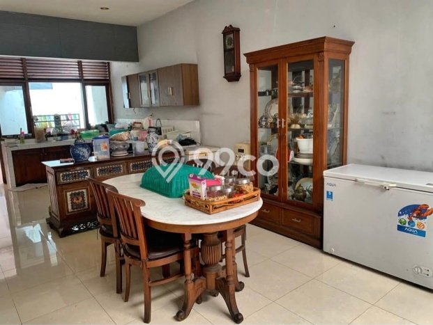 Dijual Rumah Premium dengan Fasilitas Sekitar Komplit di Tenggilis Mejoyo, Surabaya Dijual Rumah Premium dengan Fasilitas Sekitar Komplit di Tenggilis Mejoyo, Surabaya