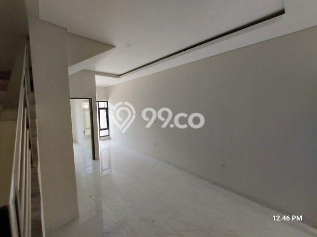 Rumah Strategis Modern Lb 145m2 di Tenggilis Mejoyo, Surabaya Rumah Strategis Modern Lb 145m2 di Tenggilis Mejoyo, Surabaya