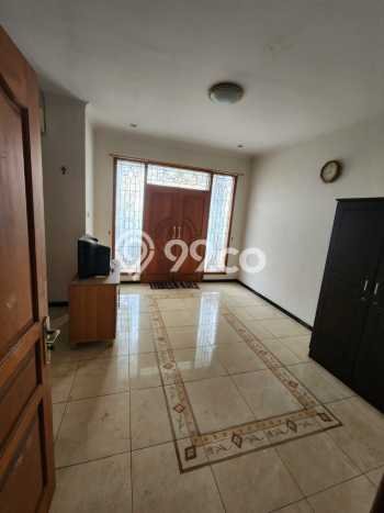 For Sale Rumah Mewah Exclusive di Mulyorejo, Surabaya For Sale Rumah Mewah Exclusive di Mulyorejo, Surabaya