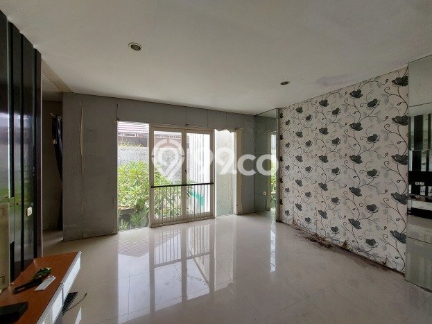 Jual Rumah Mewah Elegan Dengan View Cantik di Citraland, Surabaya Jual Rumah Mewah Elegan Dengan View Cantik di Citraland, Surabaya
