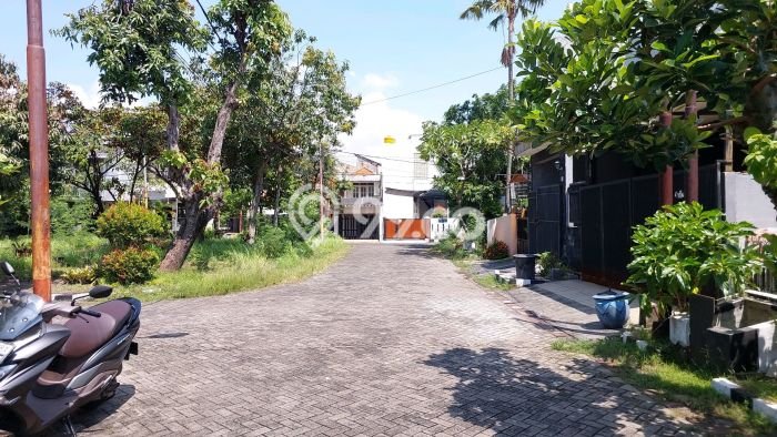 Dijual Cepat Rumah Bagus Siap Huni LB 190m2 di Rungkut, Surabaya Dijual Cepat Rumah Bagus Siap Huni LB 190m2 di Rungkut, Surabaya