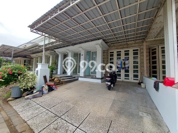 Jual Rumah Mewah Elegan Dengan View Cantik di Citraland, Surabaya Jual Rumah Mewah Elegan Dengan View Cantik di Citraland, Surabaya