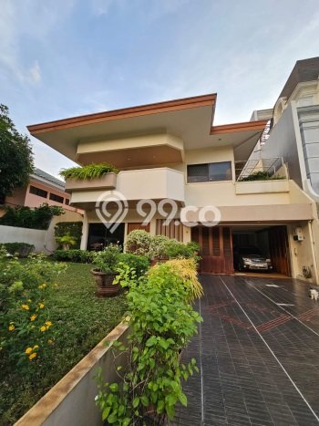 Ready to Use! Luxury House LT 560m2 Desain Modern di Kedoya Ready to Use! Luxury House LT 560m2 Desain Modern di Kedoya