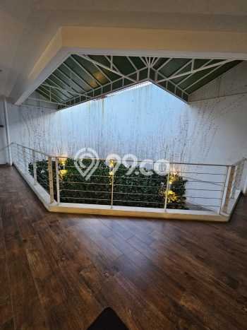 Ready to Use! Luxury House LT 560m2 Desain Modern di Kedoya Ready to Use! Luxury House LT 560m2 Desain Modern di Kedoya