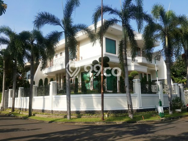 Rumah Elit Modern Tanpa Renovasi di Puri Indah Jakarta Barat Rumah Elit Modern Tanpa Renovasi di Puri Indah Jakarta Barat