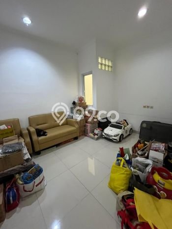 Hunian Elit LB 144m2 Siap Huni Desain Elegan di Jelambar, Jakarta Barat Hunian Elit LB 144m2 Siap Huni Desain Elegan di Jelambar, Jakarta Barat
