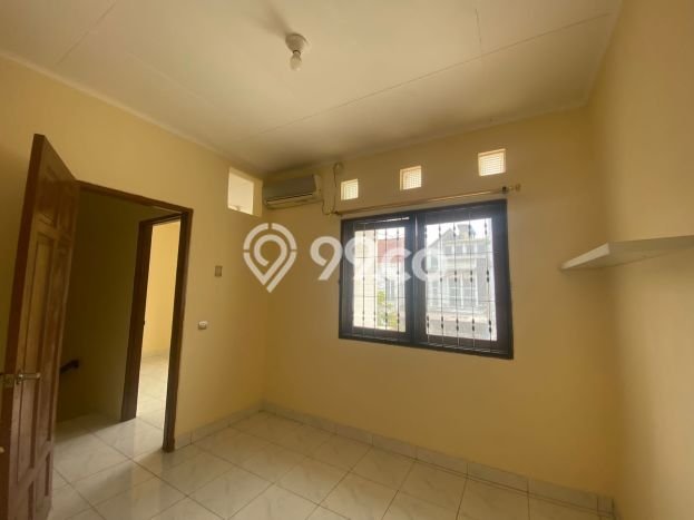 Rumah Modern 3 KT LT 126m2 di Taman Surya Rumah Modern 3 KT LT 126m2 di Taman Surya