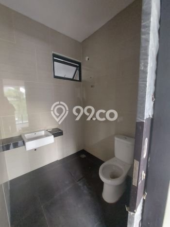 Rumah Strategis Modern Lb 136m2 di Serpong Utara, Tangerang Selatan Rumah Strategis Modern Lb 136m2 di Serpong Utara, Tangerang Selatan