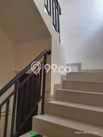 Dijual Rumah 3 Kamar Lokasi Ideal Bagus dan Strategis di Cinere Dijual Rumah 3 Kamar Lokasi Ideal Bagus dan Strategis di Cinere