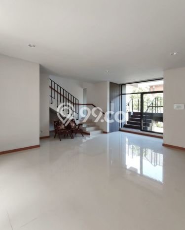 Ready to Use! Premium House LT 144m2 Desain Modern di BSD Green Wich Ready to Use! Premium House LT 144m2 Desain Modern di BSD Green Wich