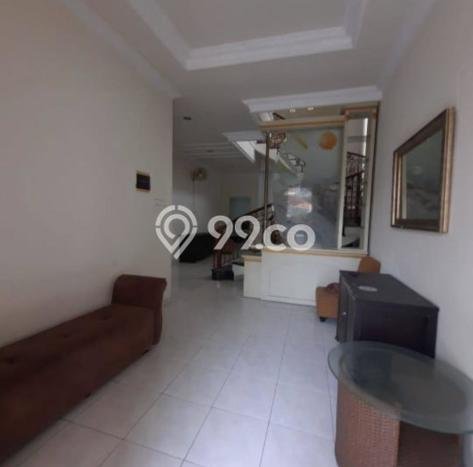 Hunian Mewah Dijual LT 210m2 di Tenggilis Mejoyo, Surabaya Hunian Mewah Dijual LT 210m2 di Tenggilis Mejoyo, Surabaya
