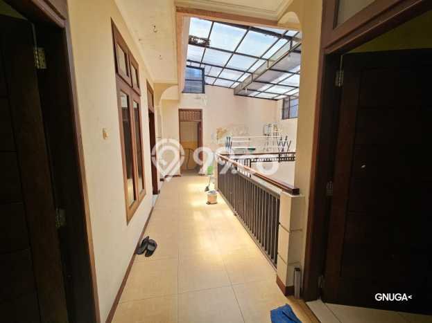 Jual Rumah Favorit Siap Huni LB 150m2 di Rungkut, Surabaya Jual Rumah Favorit Siap Huni LB 150m2 di Rungkut, Surabaya