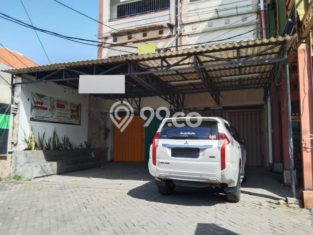 PROSPEK BAGUS! Ruko Kawasan Nginden, Luas 300m², Tingkat Keramaian Tinggi PROSPEK BAGUS! Ruko Kawasan Nginden, Luas 300m², Tingkat Keramaian Tinggi