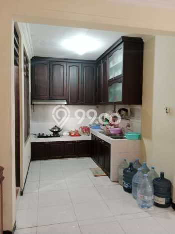 Hunian Idaman dengan Luas Tanah 300m2m² di Lingkungan Asri Jemursari, Surabaya Hunian Idaman dengan Luas Tanah 300m2m² di Lingkungan Asri Jemursari, Surabaya