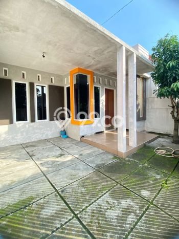 Jual Segera Rumah 2 KT 1 KM di Kawasan Komersial Blimbing, Malang Jual Segera Rumah 2 KT 1 KM di Kawasan Komersial Blimbing, Malang