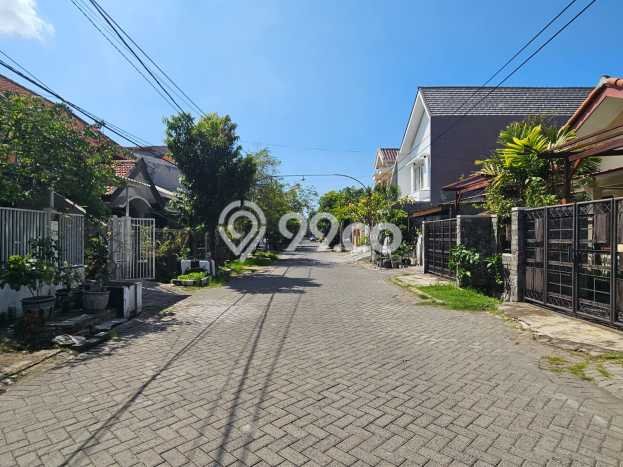 FEATURED! Rumah Asri di Rungkut, LT 180m² Bangunan 150m² FEATURED! Rumah Asri di Rungkut, LT 180m² Bangunan 150m²