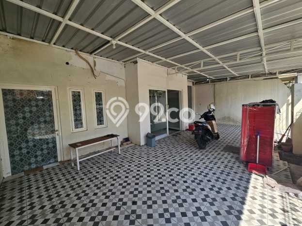 FEATURED! Rumah Asri di Rungkut, LT 180m² Bangunan 150m² FEATURED! Rumah Asri di Rungkut, LT 180m² Bangunan 150m²