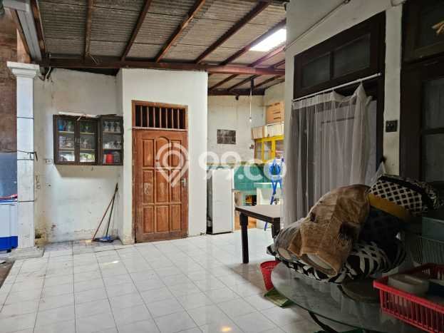 FEATURED! Rumah Asri di Rungkut, LT 180m² Bangunan 150m² FEATURED! Rumah Asri di Rungkut, LT 180m² Bangunan 150m²